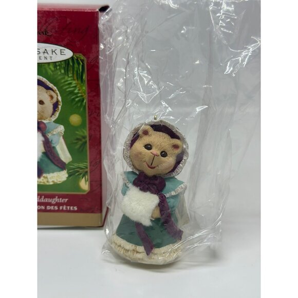 VTG 2001 Hallmark Keepsake Ornament Granddaughter 2.75" Christmas Seasonal Bear - Picture 2 of 4